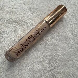 Charlotte Tilbury Cream Radiant Concealer